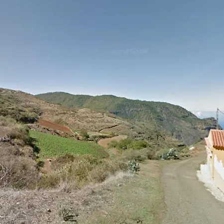 Palomino - Sleeps 4 - Parking - Pet Friendly Villa *