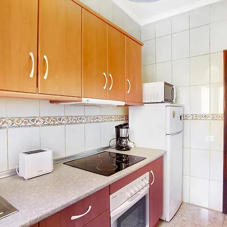 Palomino - Sleeps 4 - Parking - Pet Friendly *